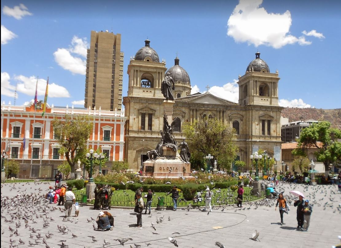 La Paz'ın Kuşlarıyla Ünlü, Murillo Meydanı