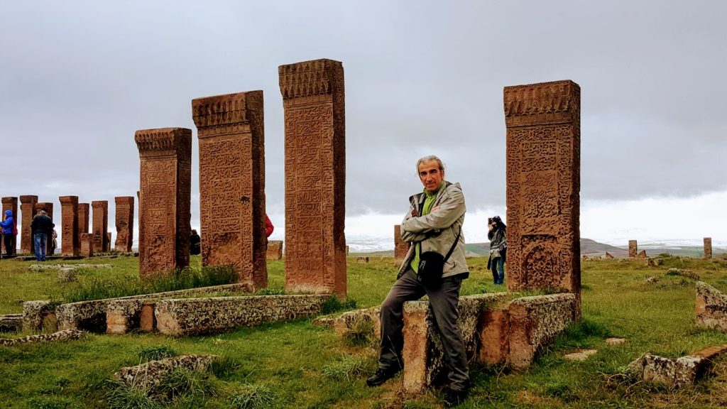 Bitlis 'te Gezilecek Yerler ; Ahlat Selçuklu Mezar Taşları