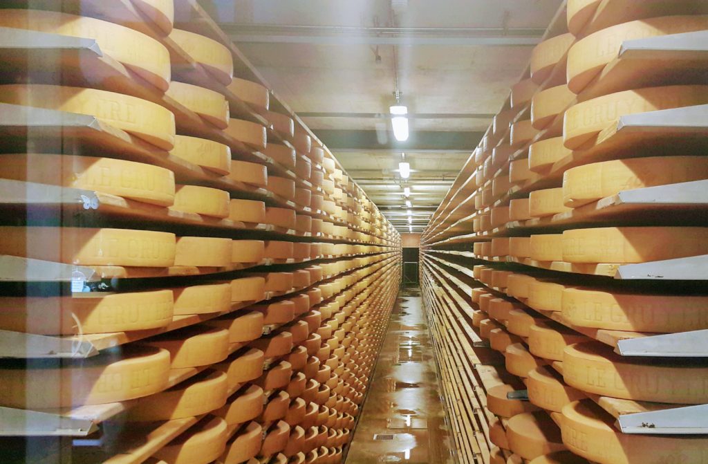 Mandıradaki Peynir Deposu