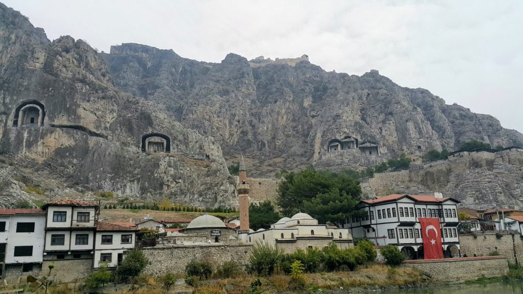 Amasya ’da Gezilecek Yerler; Kral Kaya Mezarları