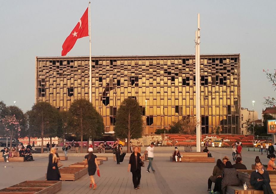 Yıkılmadan Önce Atatürk Kültür Merkezi
