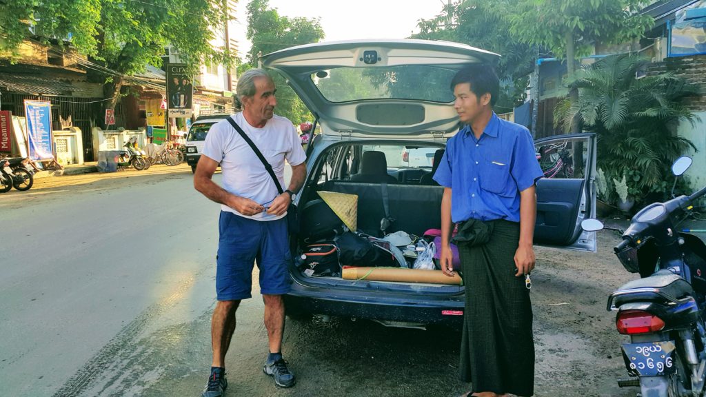 Mandalay-Bagan Ulaşımımızı Sağlayan Yerel Kaptan ve Aracımız