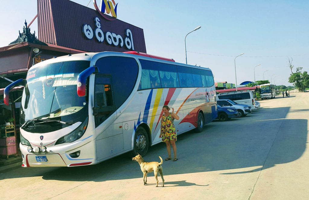 Nyaungshwe - Yangon Otobüs Yolculuğu ve Mola Anı