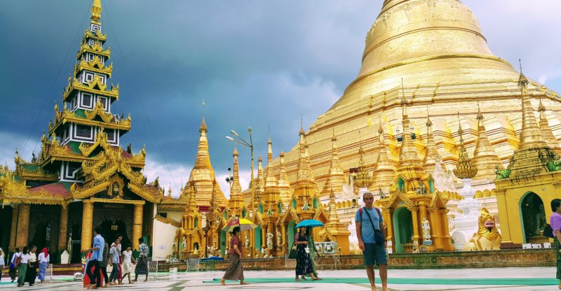 Yangon Shwedagon Tapınağı