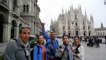 İtalya’nın en büyük 2. Kilisesi olan Milano Duomo’su
