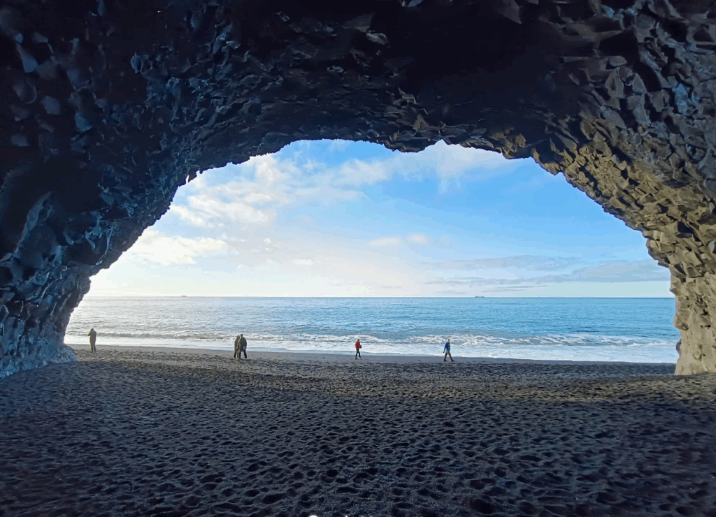 Hálsanefshellir Cave