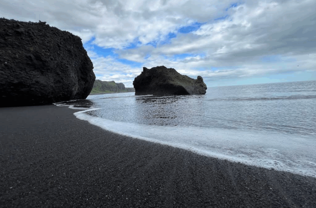 Víkurfjara Black Sand Plajı