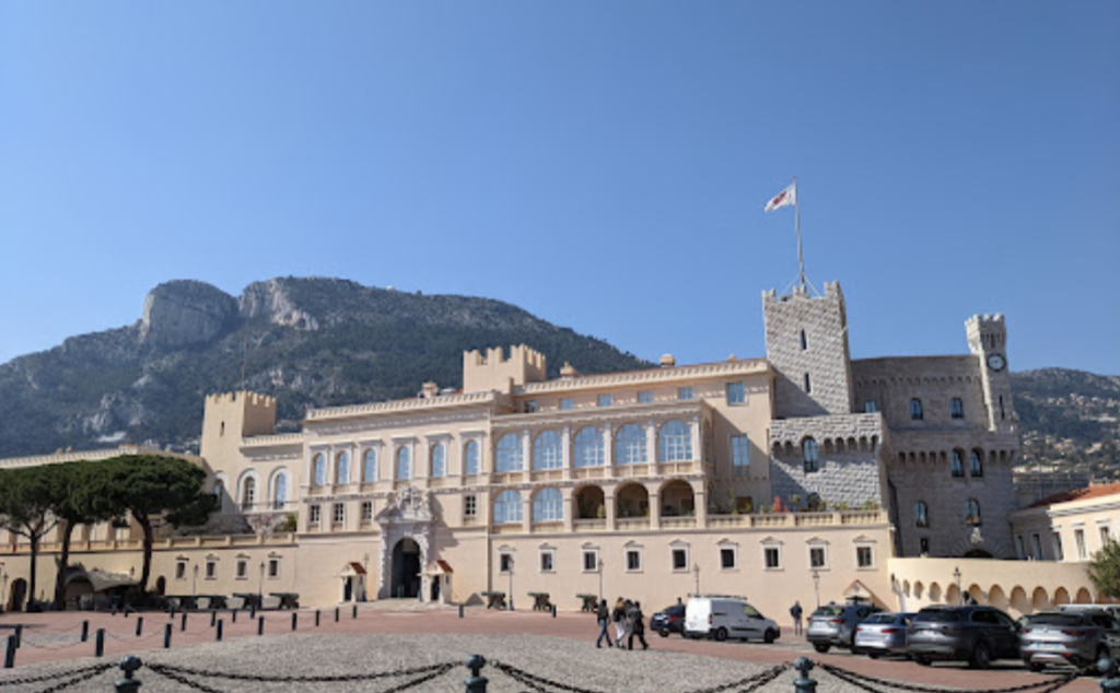Monaco Gezilecek Yerler, Kraliyet Sarayı