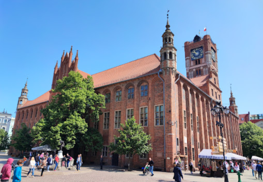 Eski Belediye Binası (Old Town Hall Torun), Torun Gezilecek Yerler