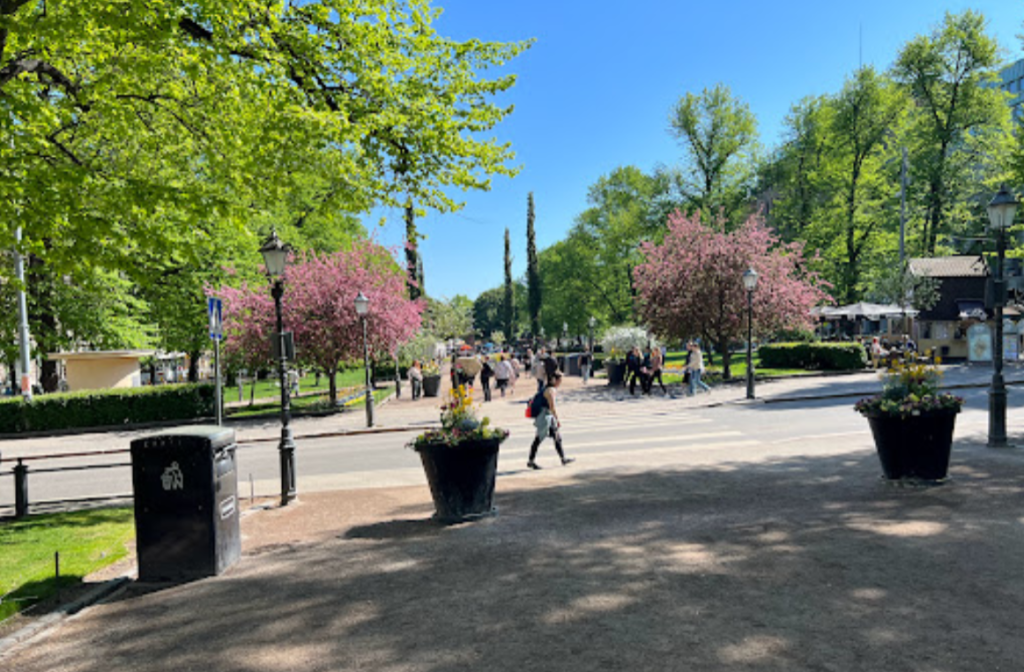 Esplanadi Park, Helsinki Gezilecek Yerler