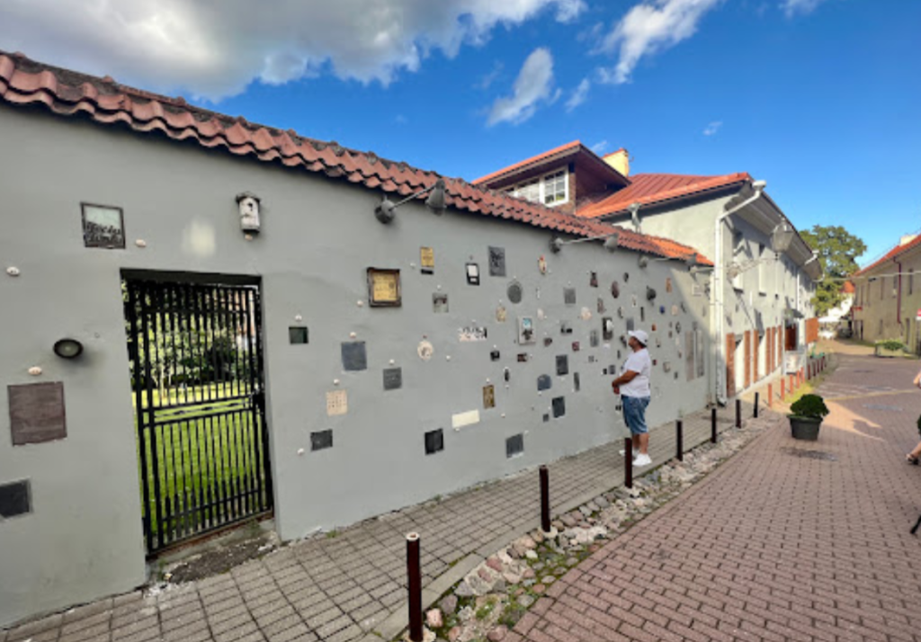 Literatų Gatve (Yazarlar Caddesi), Vilnius Gezilecek Yerler