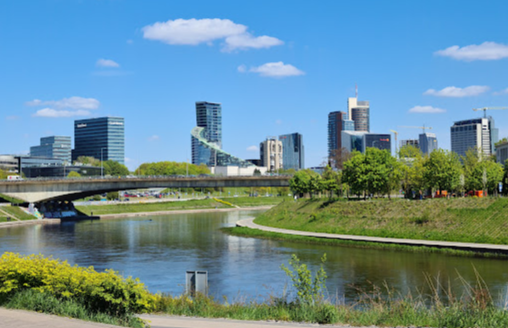 Neris Nehri, Vilnius Gezilecek Yerler