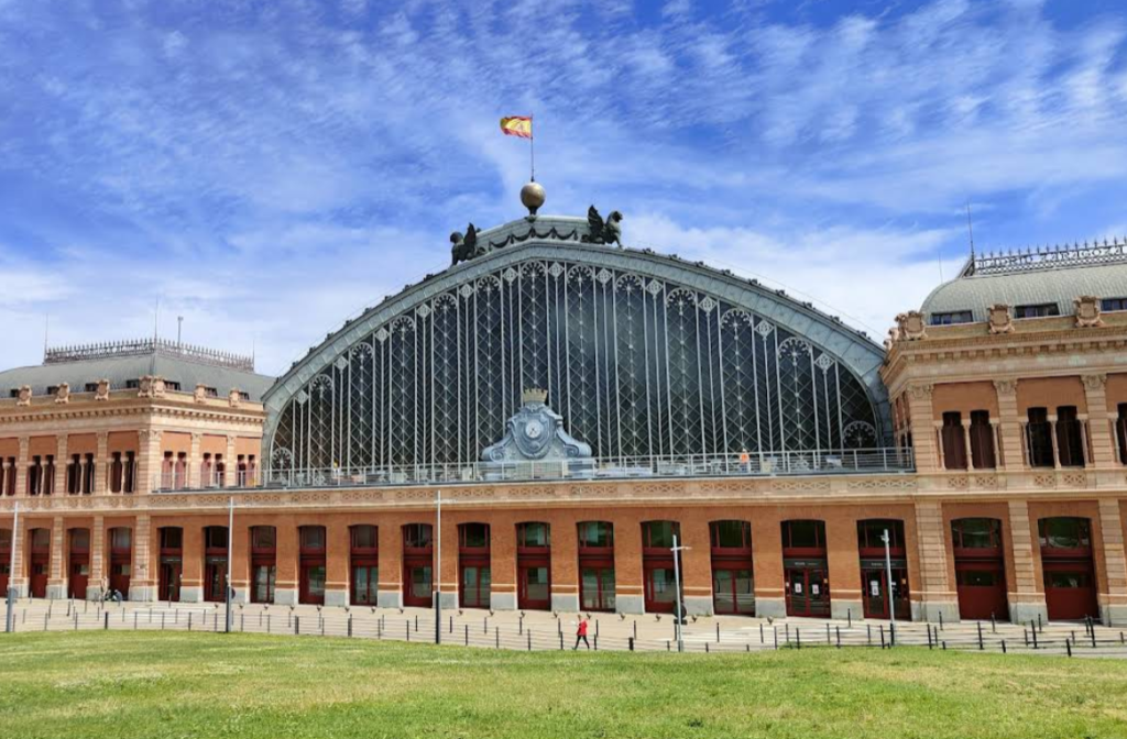 Madrid Gezilecek Yerler, Tren İstasyonu