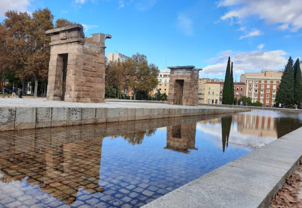 Madrid Gezilecek Yerler, Debod Tapınağı