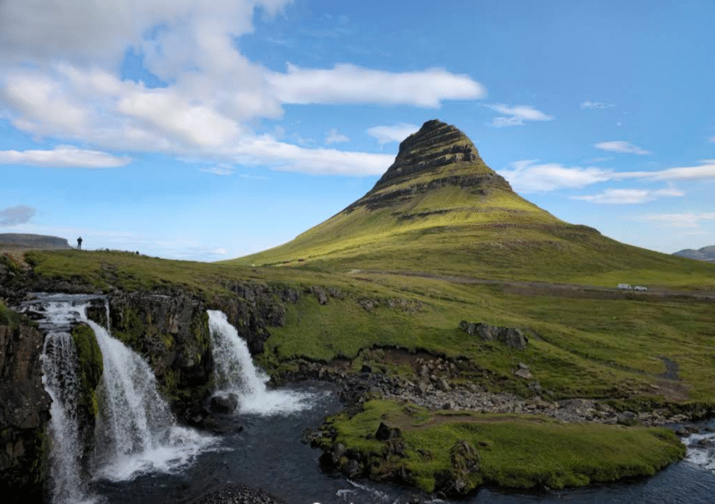 İzlanda Gezilecek Yerler, Kirkjufellsfoss Şelalesi