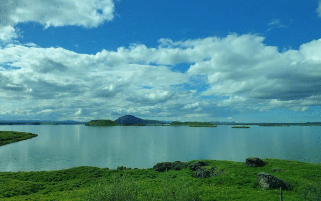 İzlanda Gezilecek Yerler, Myvatn Gölü
