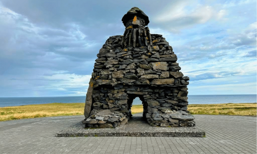 Monument to the Bard of Snæfellsás